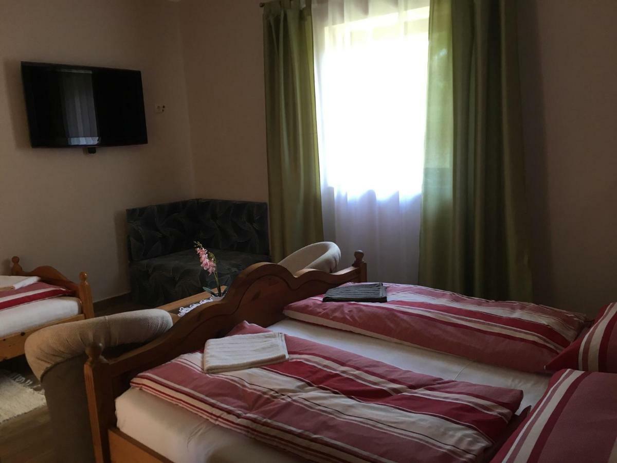 Napfeny Apartman Sarospatak Bagian luar foto