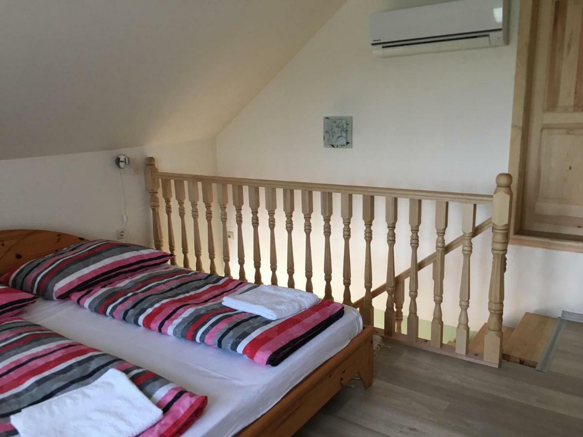 Napfeny Apartman Sarospatak Bagian luar foto