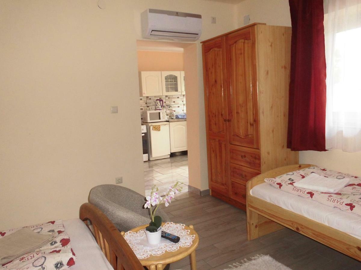 Napfeny Apartman Sarospatak Bagian luar foto