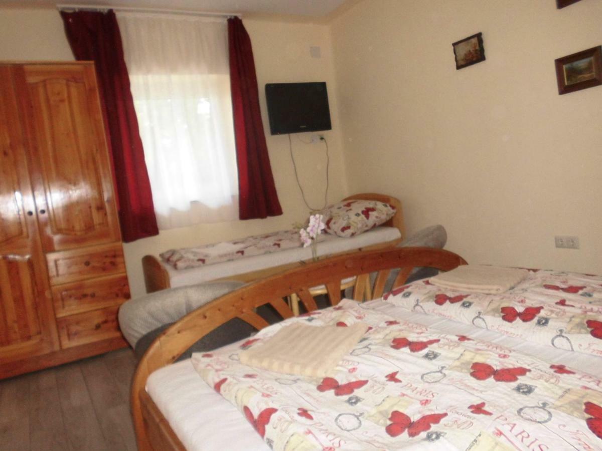 Napfeny Apartman Sarospatak Bagian luar foto